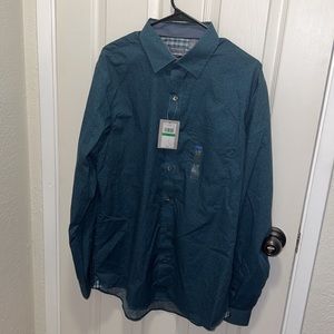 VAN HEUSEN Wrinkle Free Up Down Printed Shirt (Size Large)